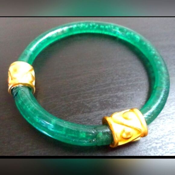 VINTAGE  UNSIGNED FEDRA COUTURE BANGLE 7.5" BRACELET - Picture 1 of 2